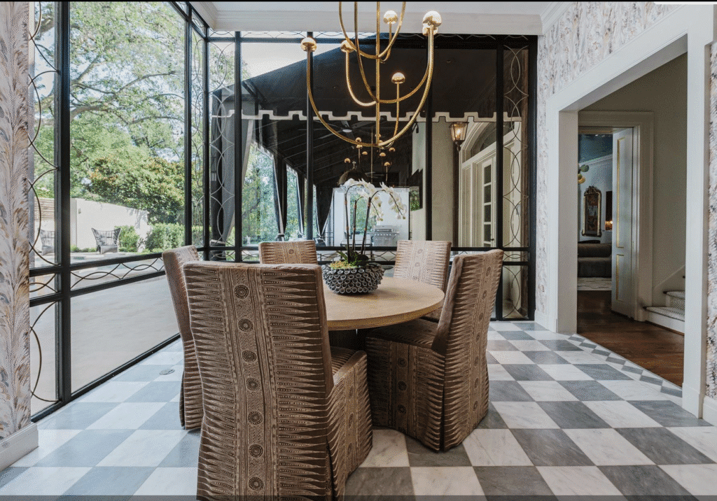 The breakfast room at 1069 Kirby Drive